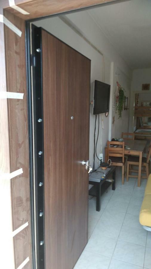 Cosy Family Apartment Near The Sea โปไลโครโน ภายนอก รูปภาพ